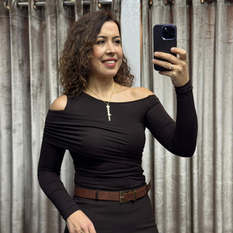 Omuzları dekolteli body