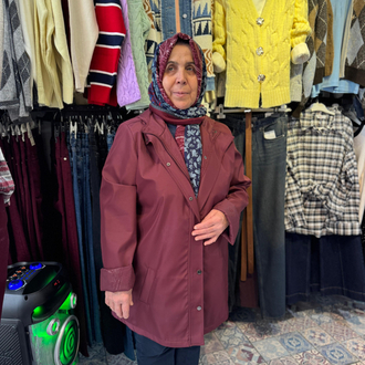Su ve Rüzgar Geçirmeyen Kapüşonlu Büyük Beden Yağmurluk