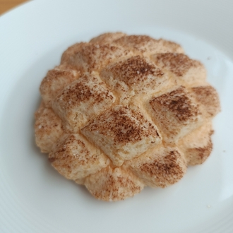 CİNNAMON MELONPAN
