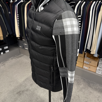 İthal Burberry Kapşonlu Çelik Örme Mont 4639 (Siyah)