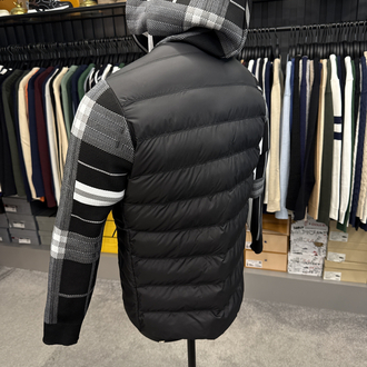 İthal Burberry Kapşonlu Çelik Örme Mont 4639 (Siyah)
