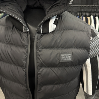 İthal Burberry Kapşonlu Çelik Örme Mont 4639 (Siyah)