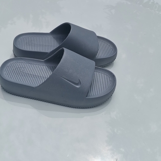 Nike Calm