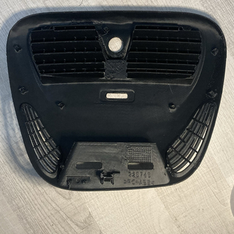 Alfa romeo 156 ön torpido havalandırma ve yolcu ekran çerçevesi