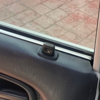 Toyota Kapı kilit kontrol düğmesi kapağı 6975112030B0