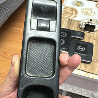 Peugeut/Citroen Arka koltuk Cam güç tuşu
