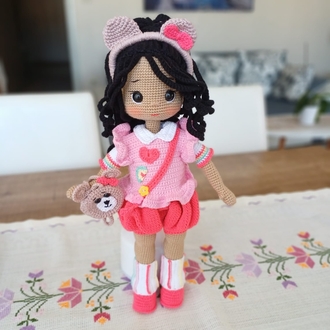 amira bebek