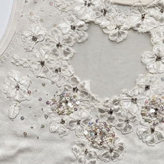 Vintage Heart Cut-out Floral Embroidery Top