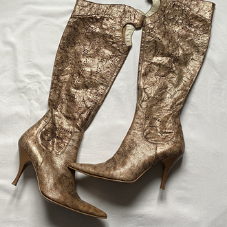 Vintage Heart Cut-out Marginal Leather Heel Boots