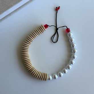 İnci detaylı ip bağlama kolye ✨
