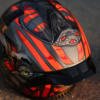 SWAY SNAKE KASK