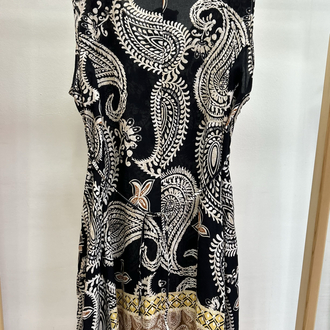 Butik Yazma Yakası İşlemeli Elbise