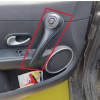 Clio 3 Kapı Tutma Kolu Alt ve Üst Parça