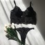 Siyah bralet takım
