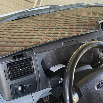FORD TRANSİT 2007/2012 model arası SİYAH, KIRMIZI Püskülsüz Torpido ÖRTÜSÜ