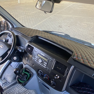 FORD TRANSİT 2007/2012 model arası SİYAH, KIRMIZI Püskülsüz Torpido ÖRTÜSÜ