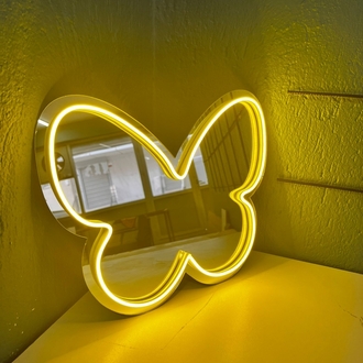 Neon Işıklı Kelebek Ayna