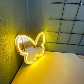 Neon Işıklı Kelebek Ayna