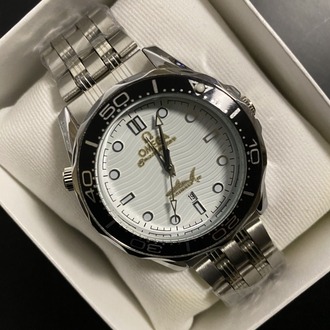 Erkek Kol Saati 42 mm – Beyaz Kadran, Çelik Kordon, Tarih Göstergeli Quartz