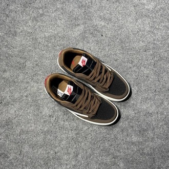NİKE AIR JORDAN 1 LOW x TRAVİS SCOTT CACTUS JACK