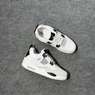 NİKE AIR JORDAN 4 RETRO MILITARY BLACK