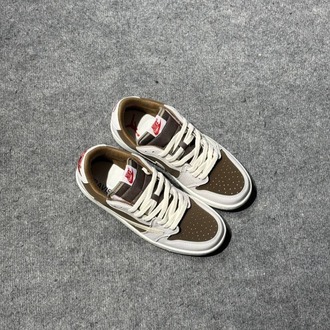 NİKE TRAVİS SCOOT x AIR JORDAN RETRO REVERSE MOCHA