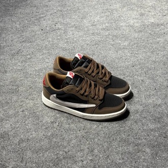 NİKE AIR JORDAN 1 LOW x TRAVİS SCOTT CACTUS JACK