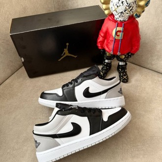 Nike Air Jordan | Black Smoke