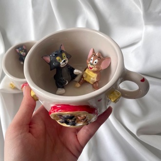 El yapımı Tom and Jerry figürlü seramik kupa