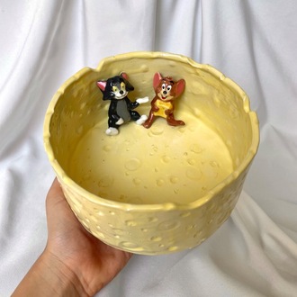 El yapımı Tom ve Jerry figürlü seramik kase