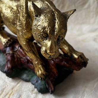 El Boyaması Polyester Ağaçta Leopar