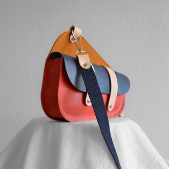 Hakiki Deri Çanta -Saddle Bag |Pueblo Deri – Canlı Renkler, Uzun Ömürlü & Şık Tasarım