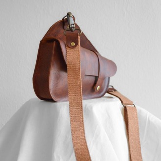 Hakiki Deri Çanta - Saddle Bag – Kahverengi Frisco Deri | Modern & Dikkat Çekici Tasarım
