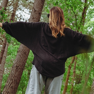 Oiki Midnight Nomad — Unisex Oversize Bohem Siyah Gömlek (Pamuk Keten)