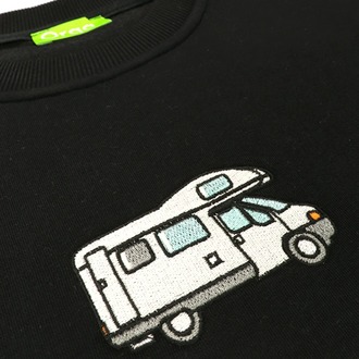 Basic Bisiklet Yaka Karavan Temalı Nakışlı Sweatshirt