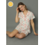 Önü Düğmeli Yaprak Desenli Şortlu Kadın Pijama Takımı