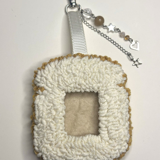 Ekmek ID Holder 