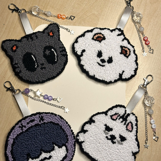 TXT Pull Batu Charm