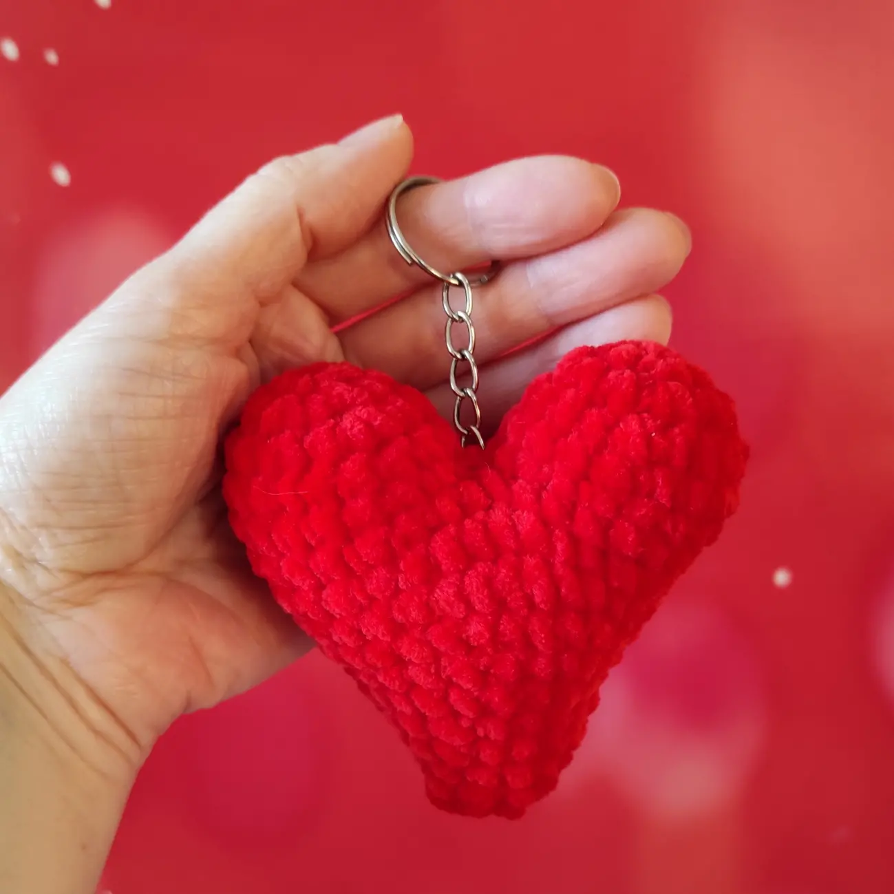 İ Love You Yazılı El Yapımı Örgü Kutu ve Kırmızı Kadife Kalp Anahtarlık