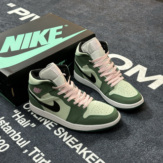 Nike Air Jordan 1 Mid “Dutch Green”
