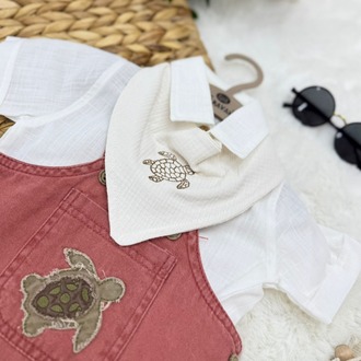 ERKEK BEBEK PAMUKLU ÇIKARILABİLİR ÖNLÜK AKSESUARLI 3 PARÇA TULUM