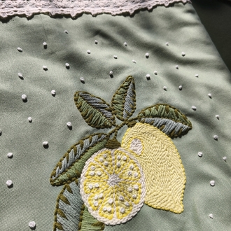 Dantel detaylı, punch limon nakışlı çanta