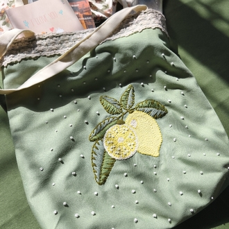 Dantel detaylı, punch limon nakışlı çanta