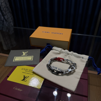Louis Vuitton Chain
