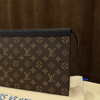 Louis Vuitton Clutch +
