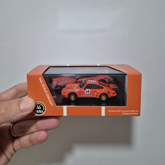 PORSCHE 911 CARRERA, 1975 RACING JÄGERMEISTER MODEL ARAÇ (1:64)