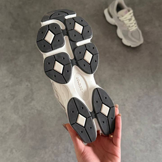 New Balance 9060 “Grey Pink” 