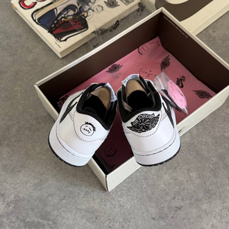 Air Jordan 1 Low x Travis Scott “Panda” 2026 