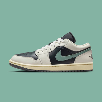 Nike Air Jordan 1 Low “ Anthracite Jade Smoke “