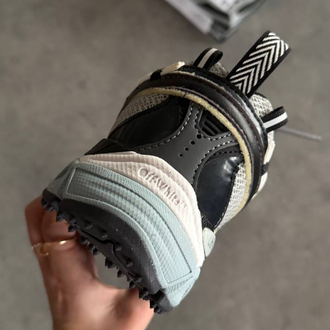 Off White “MEN-GRAY